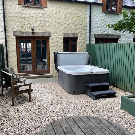 Cottage With Hot Tub In Pembrokeshire Haverfordwest Eksteriør billede