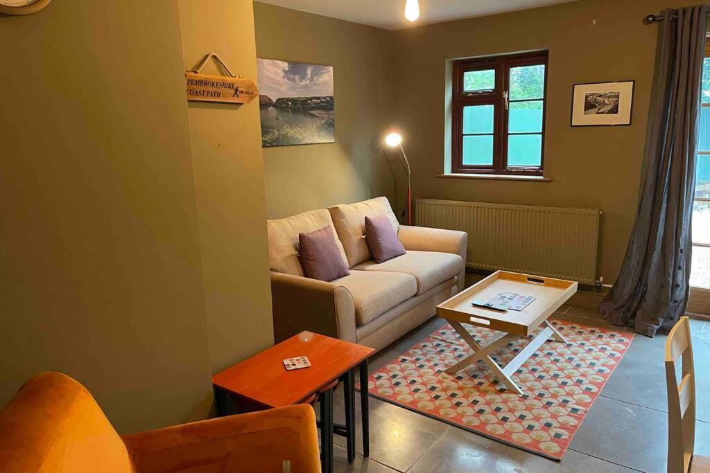 Cottage With Hot Tub In Pembrokeshire Haverfordwest Eksteriør billede